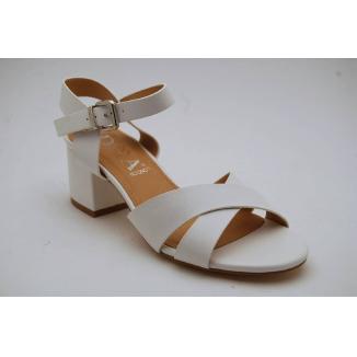 DONNA GIRL vit sandalett
