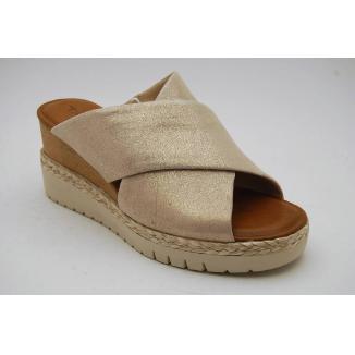 TAMARIS beige slipin kilklack